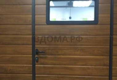 Секционные ворота с калиткой