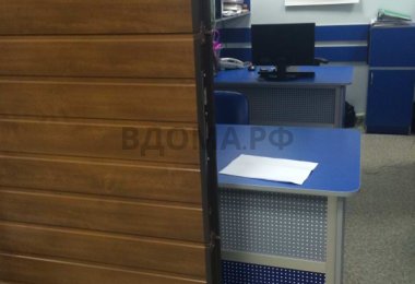 Секционные ворота с калиткой